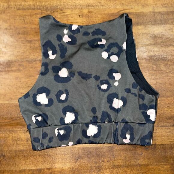 MinkPink Move   - Picture 2 of 5